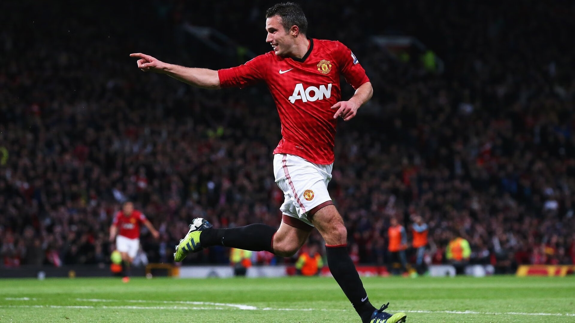 拜仁二次进攻组织效率极高，拜仁两次犯错